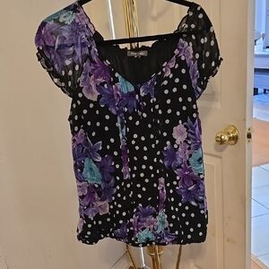 Roz & Ali Black and Purple Puff Sleeve Ruffled Blouse